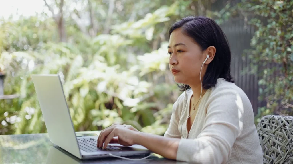 Không Chống Nắng Có Làm Vùng Mắt Nhanh Xuất Hiện Chân Chim